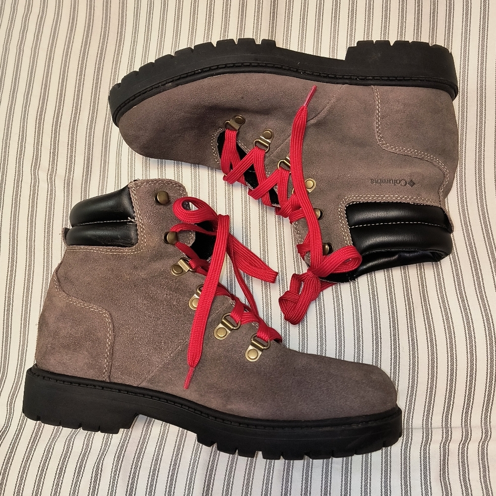 Columbia youth hiking boots
